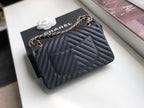 CHL -  Chevron Classic Handbag Gold Toned Hardware Black For Women, Women’s Bags, Shoulder And Crossbody Bags 10.2in/26LO