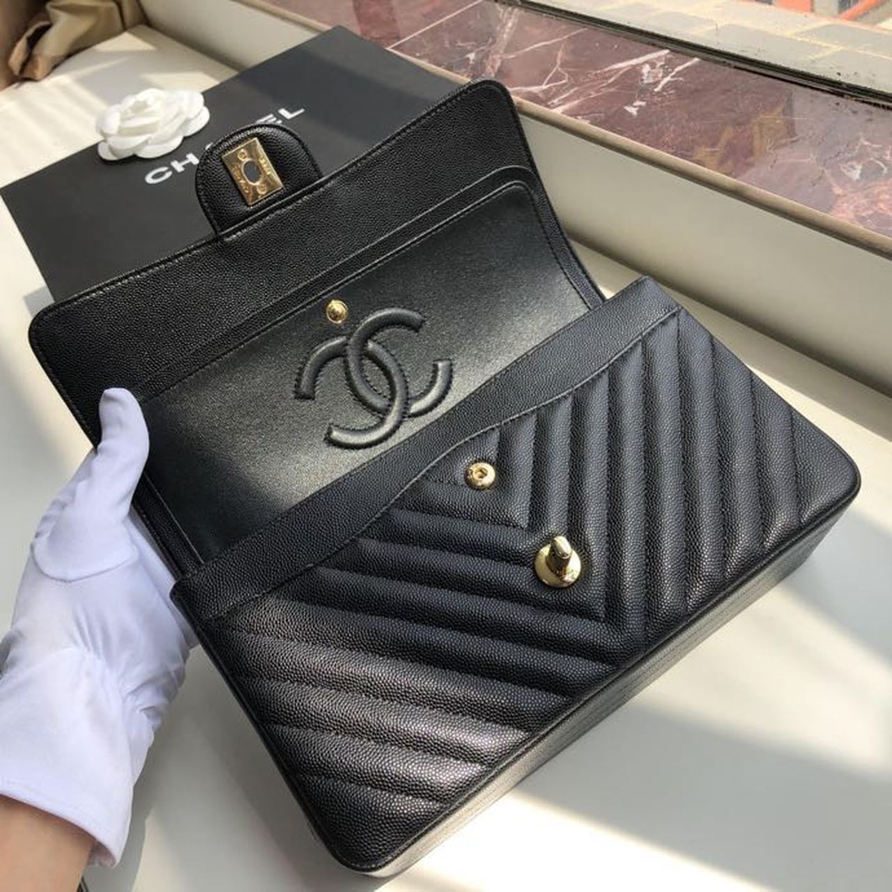 CHL -  Chevron Classic Handbag Gold Toned Hardware Black For Women, Women’s Bags, Shoulder And Crossbody Bags 10.2in/26LO