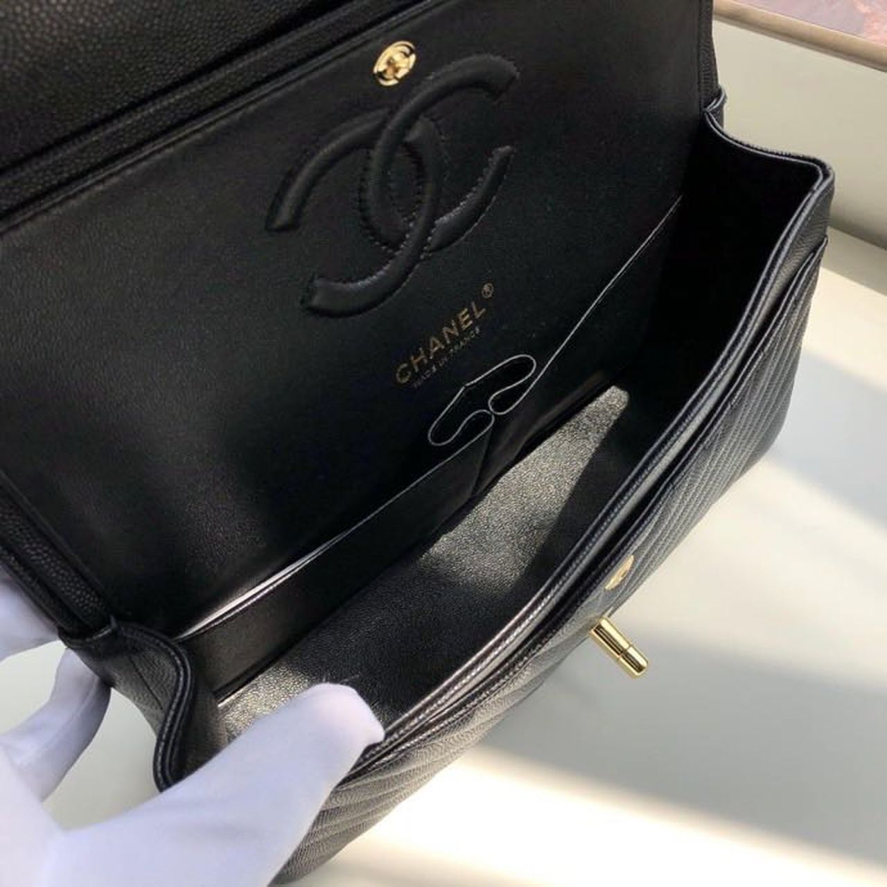 CHL -  Chevron Classic Handbag Gold Toned Hardware Black For Women, Women’s Bags, Shoulder And Crossbody Bags 10.2in/26LO