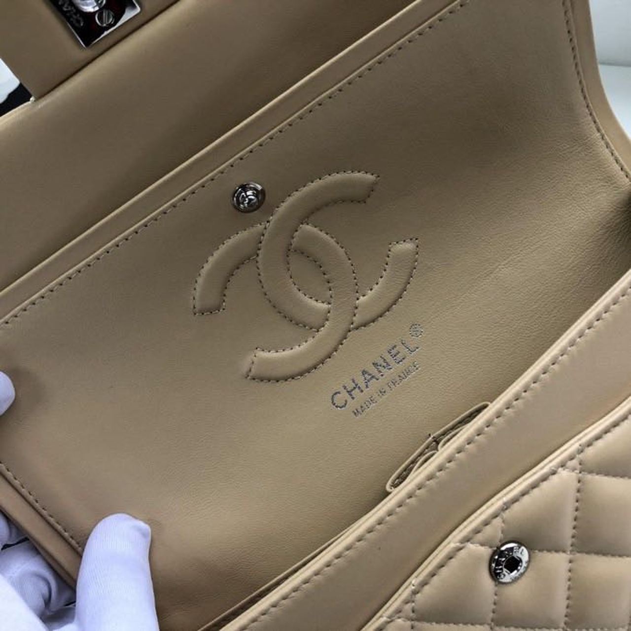 CHL -  Classic Handbag SilLusso Official - Hardware Beige For Women Bags, Shoulder And Crossbody Bags 10.2in/26LO A01112