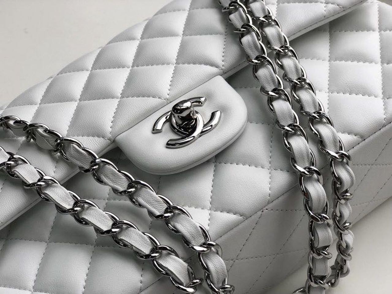 CHL -  Classic HandBag White For Women 9.9in/25.5LO A01112