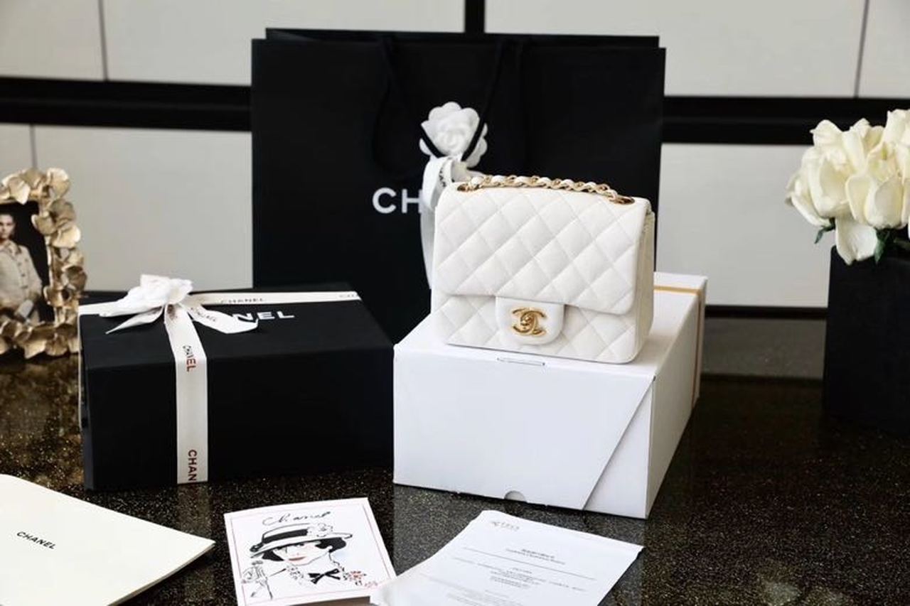 CHL -  Classic Mini Flap Bag Golden Hardware White For Women 6.6in/17LO A35200
