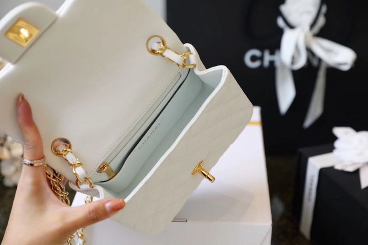 CHL -  Classic Mini Flap Bag Golden Hardware White For Women 6.6in/17LO A35200