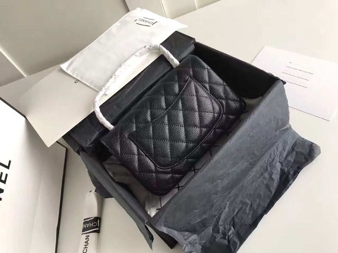 CHL - Small Classic Handbag SilLusso Official - Hardware Black For Women Bags, Shoulder and Crossbody Bags 7.8in/20LO A01113