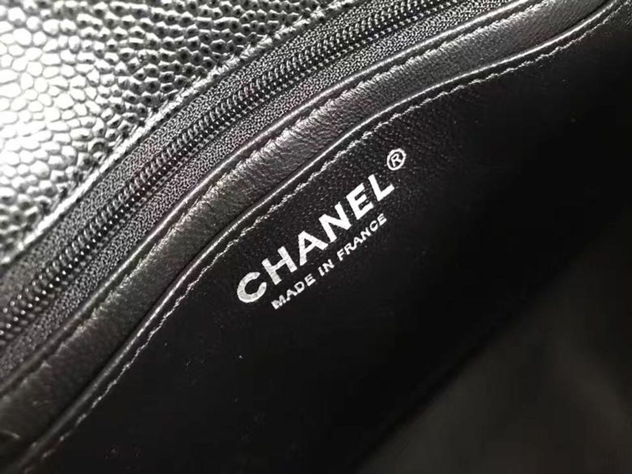 CHL - Small Classic Handbag SilLusso Official - Hardware Black For Women Bags, Shoulder and Crossbody Bags 7.8in/20LO A01113