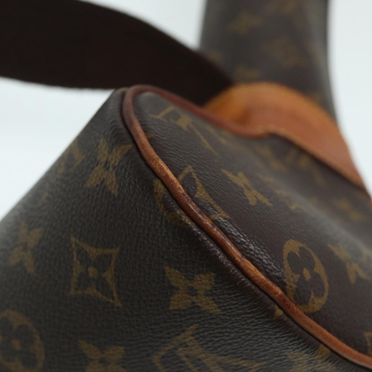 LO-LV bags 1603