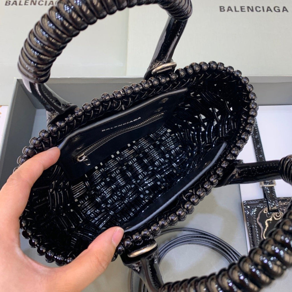 BLN-Ciaga Bistro XS Basket With Strap In Black , For Women,  Bags 16.1in/41LO 6713422IE2Y1000
