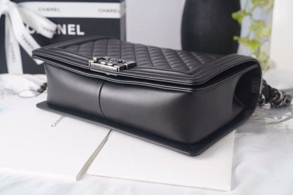 CHL -  LeBoy Bag 28LO Lambskin Leather Antique SilLusso Official - Hardware Spring/SuMM - er Collection, Black