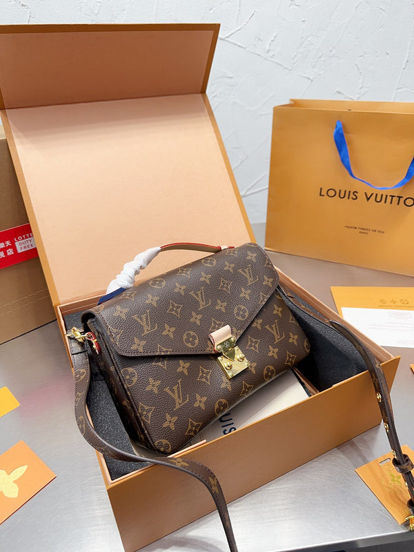LO - LV Bags - 15024