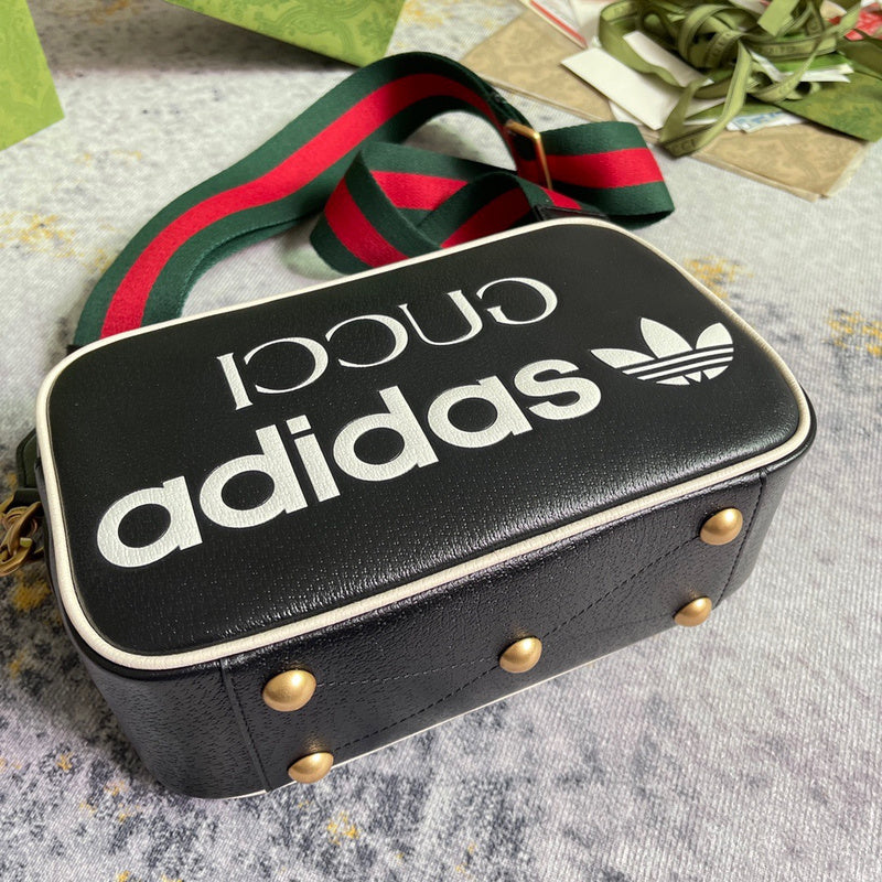 LO - GCC Bags - 1919