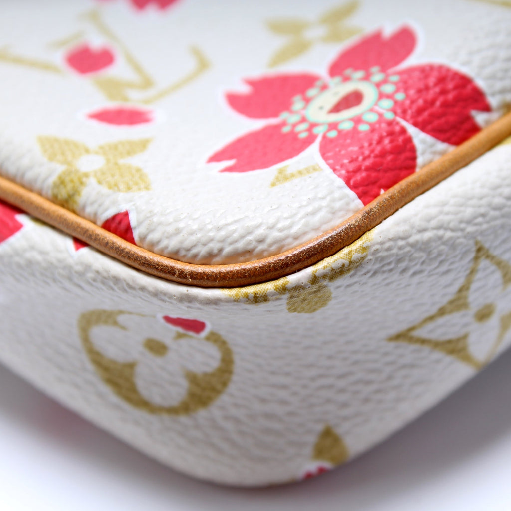 Pochette Accessories
