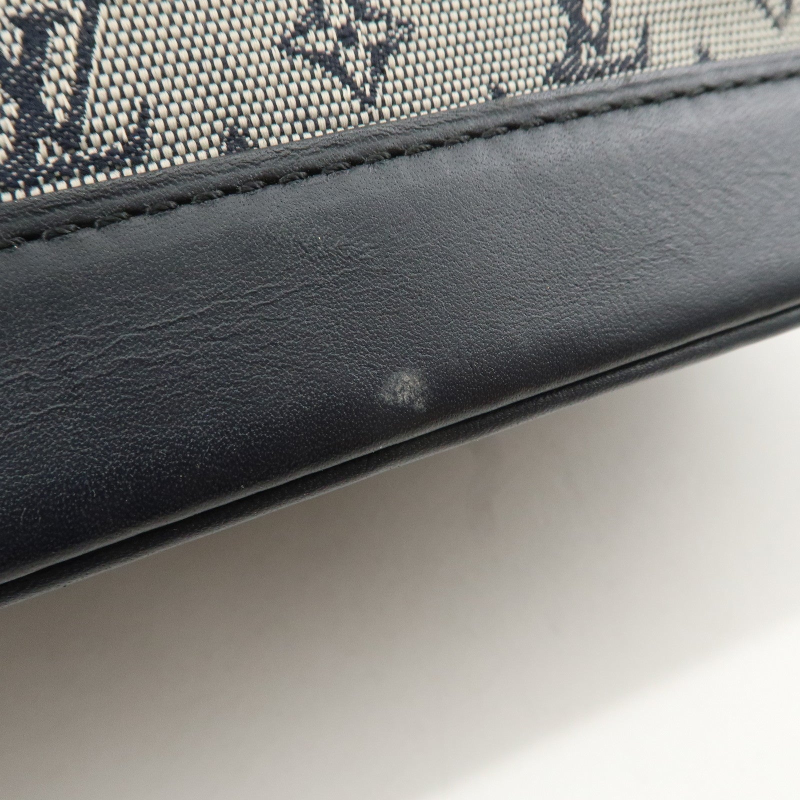 LO-LV bags 3764