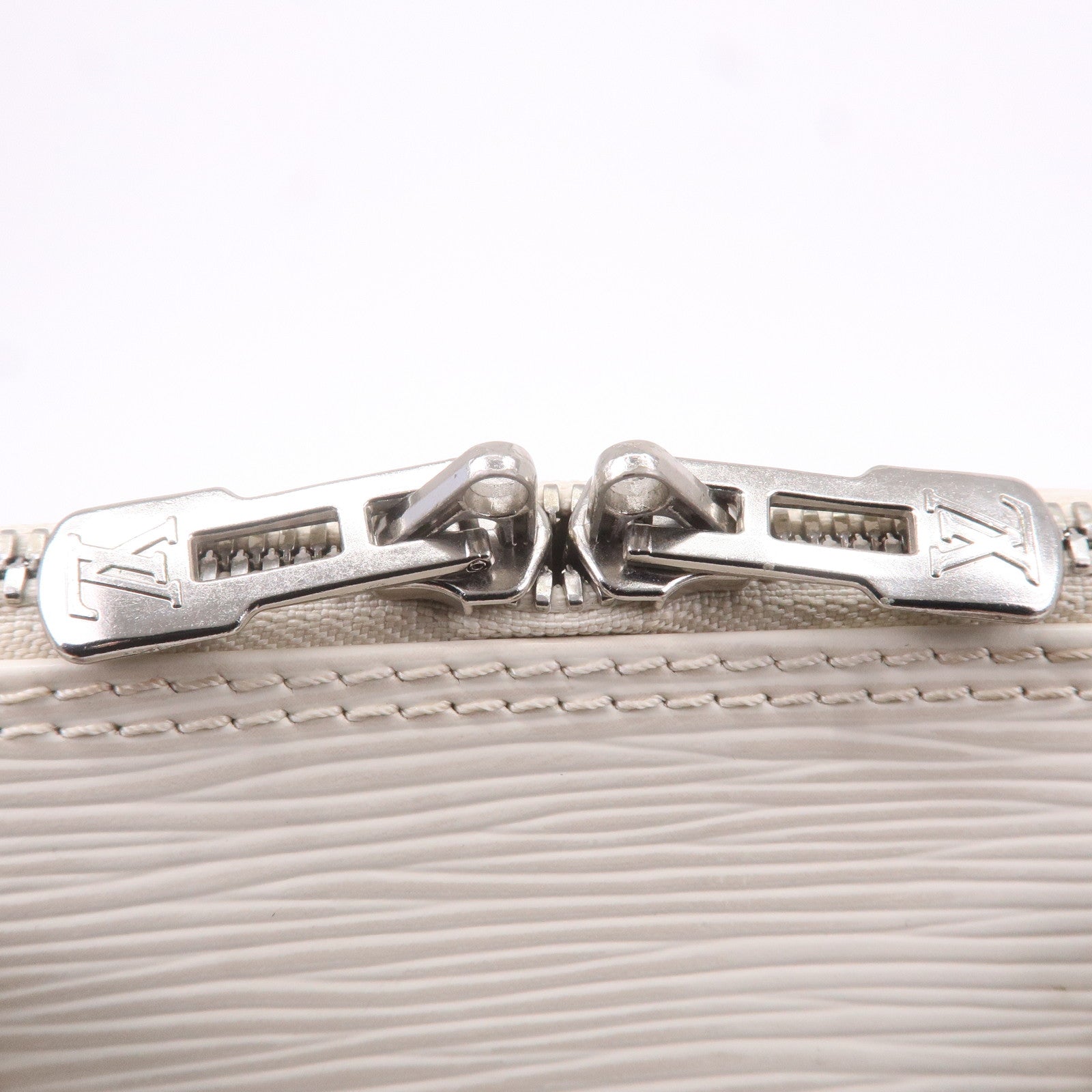 LO-LV bags 2391