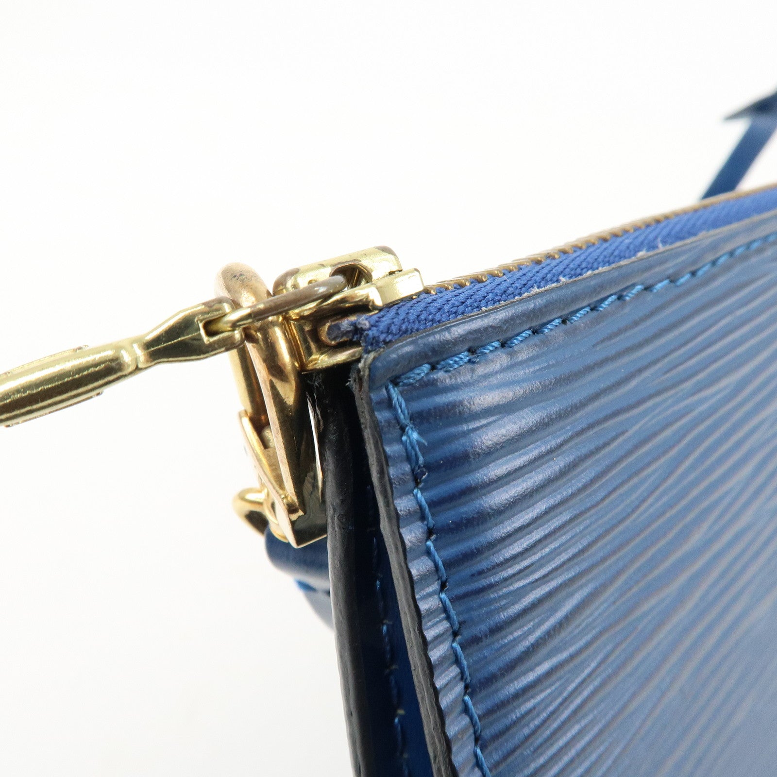 LO-LV bags 3878