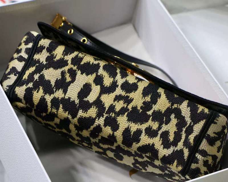 LO - DYOR   BAGS FOR WOMEN - FASHION LUXURY BAGS 421