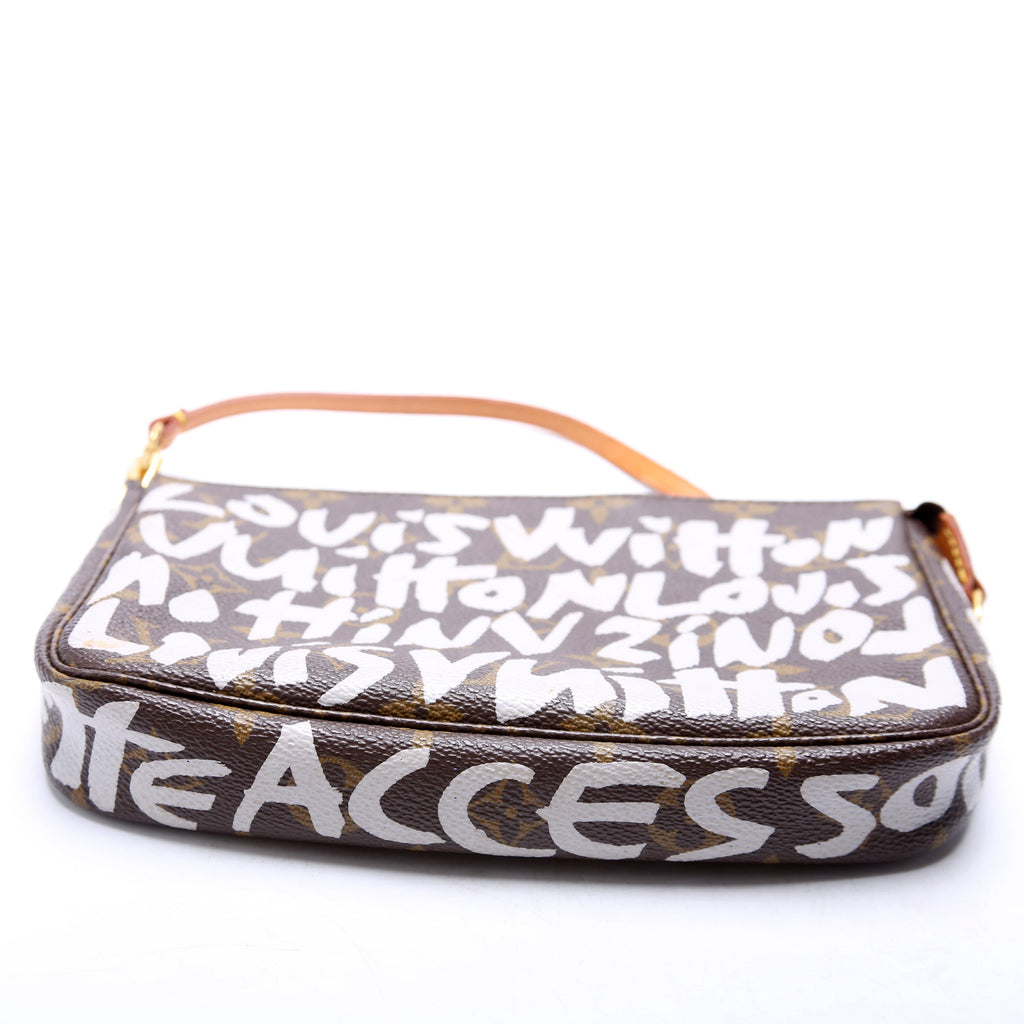 Pochette Accessories