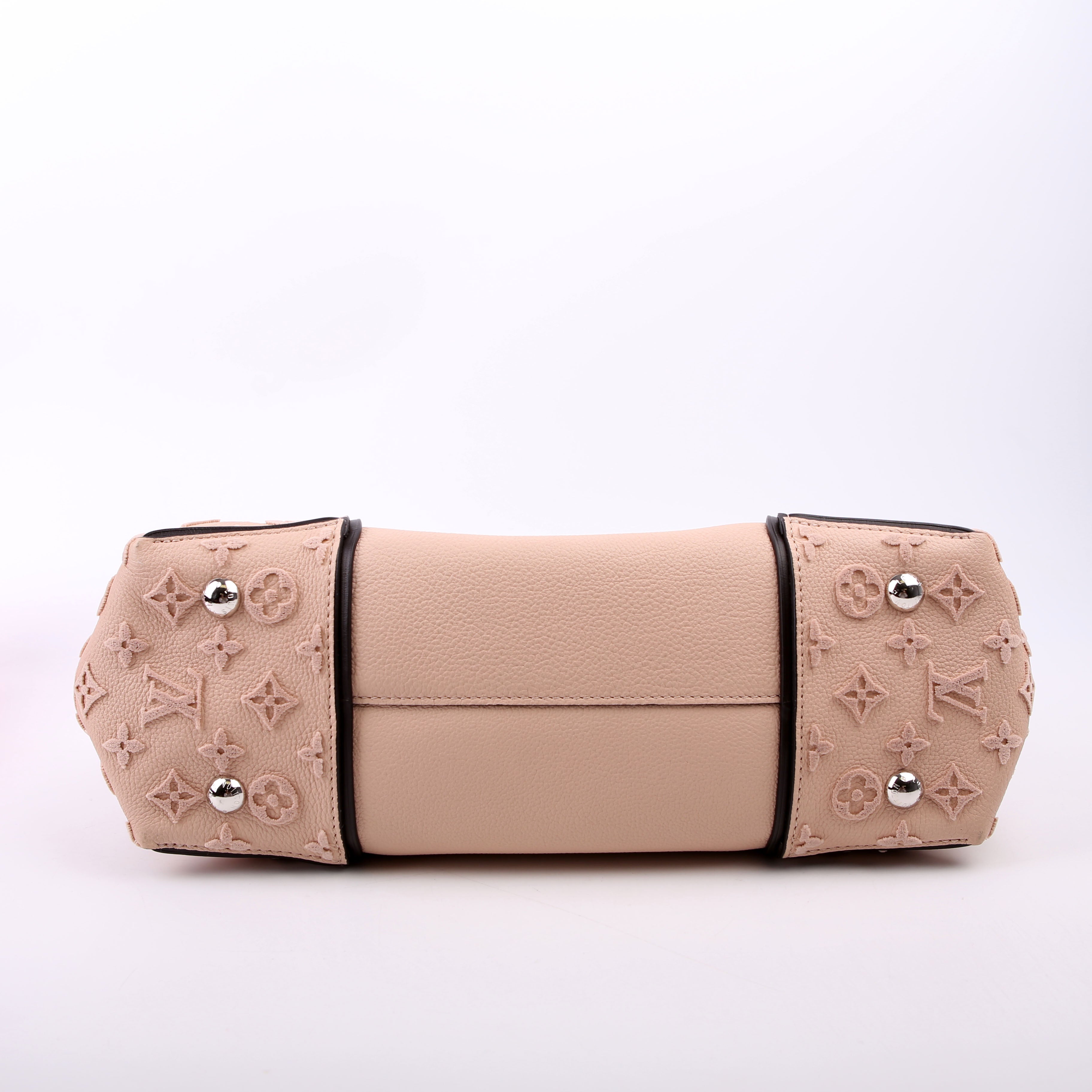 W Tote