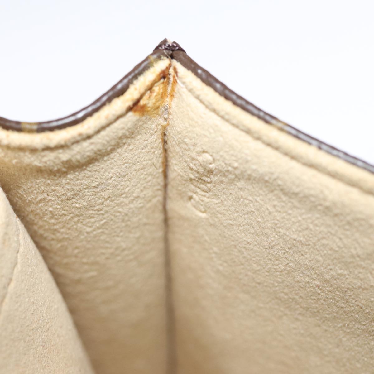 LO-LV bags 1049
