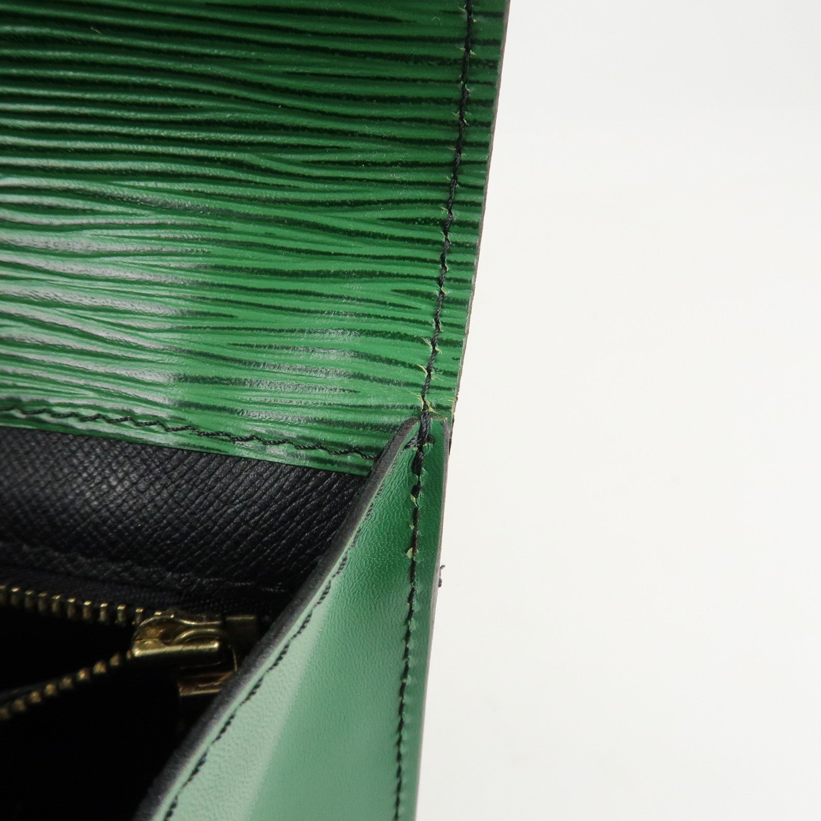 LO-LV bags 3810