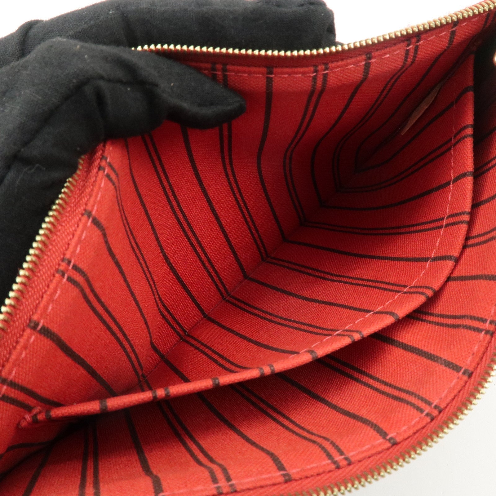 LO-LV bags 3854