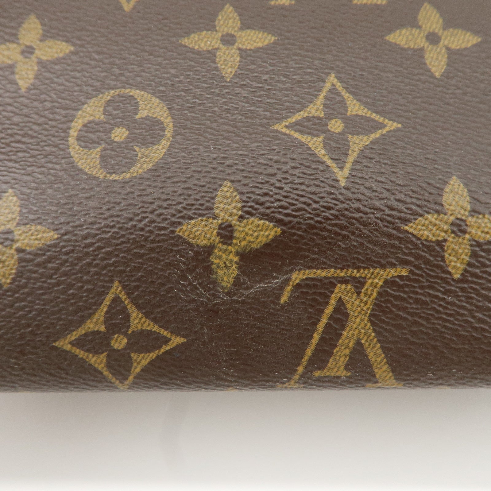 LO-LV bags 3900
