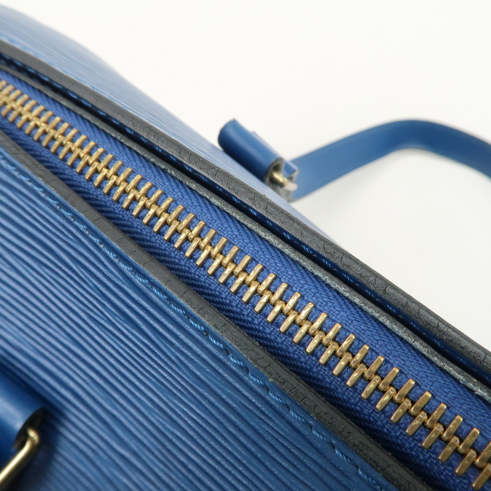 LO-LV bags 3819