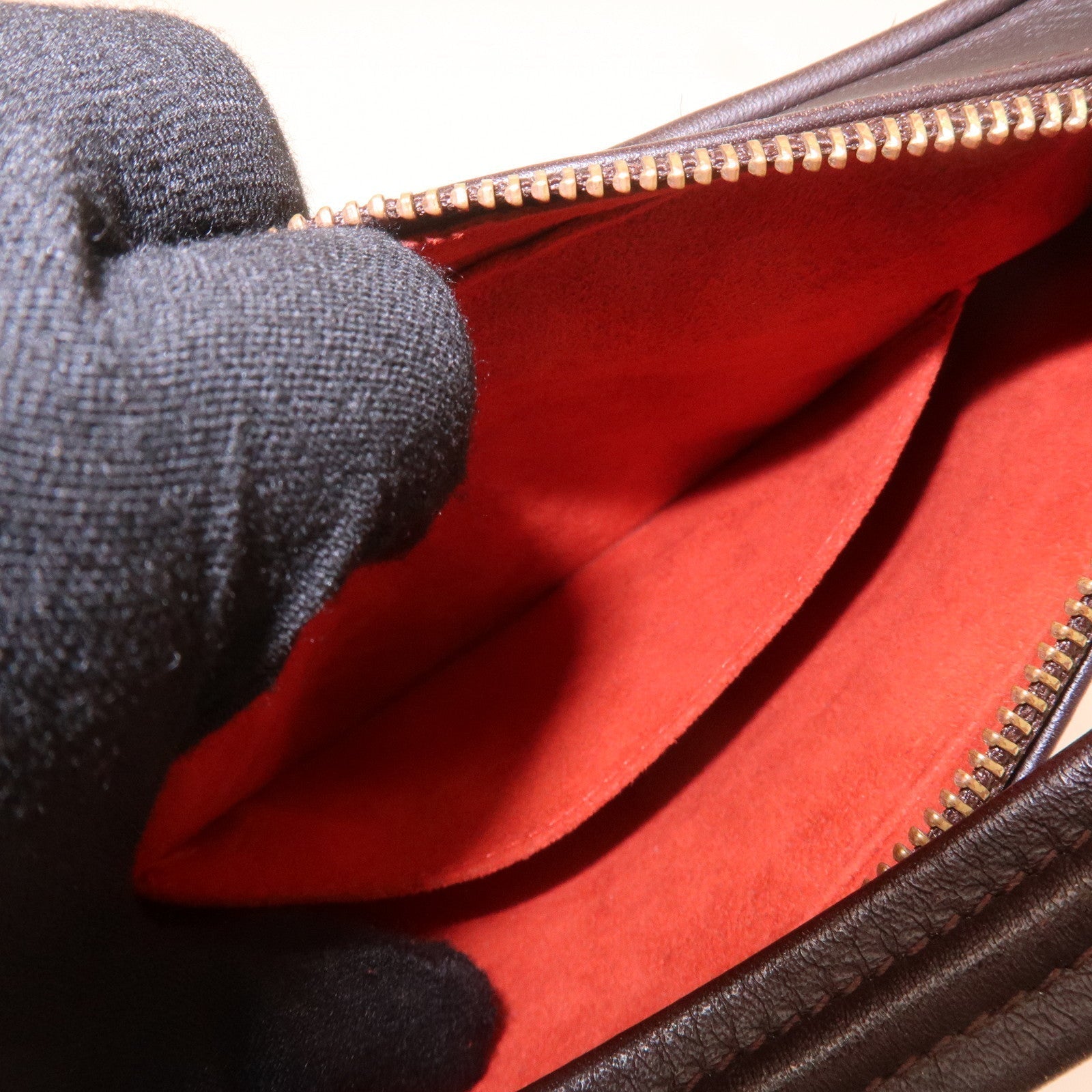 LO-LV bags 1892