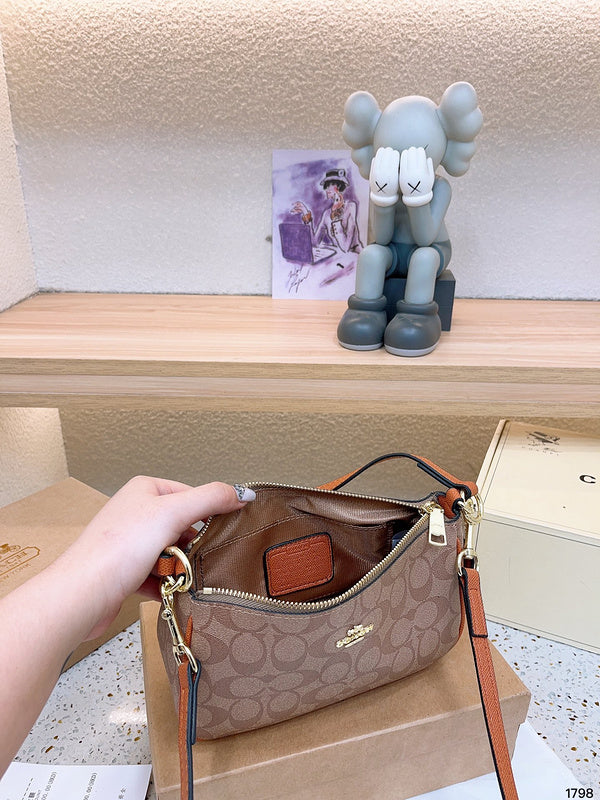 LO - CCH Bags - 024
