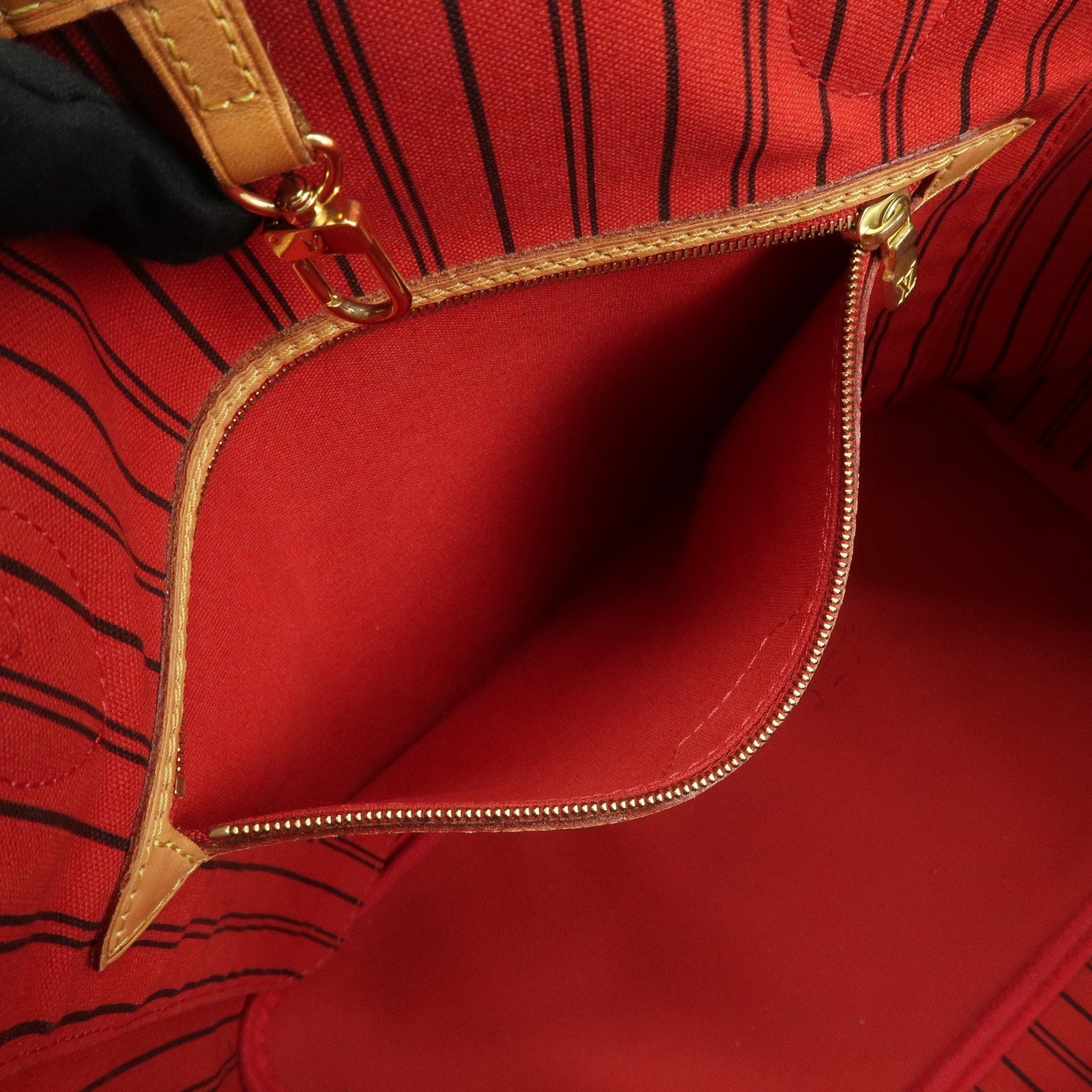 LO-LV bags 3855