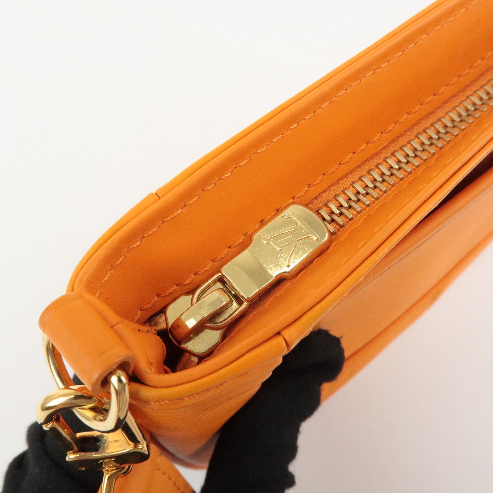LO-LV bags 3918