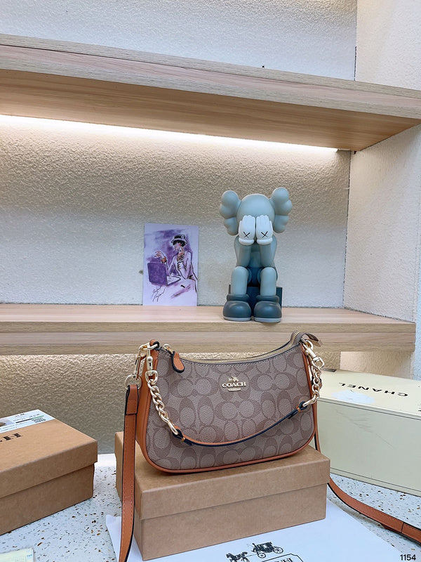 LO - CCH Bags - 175