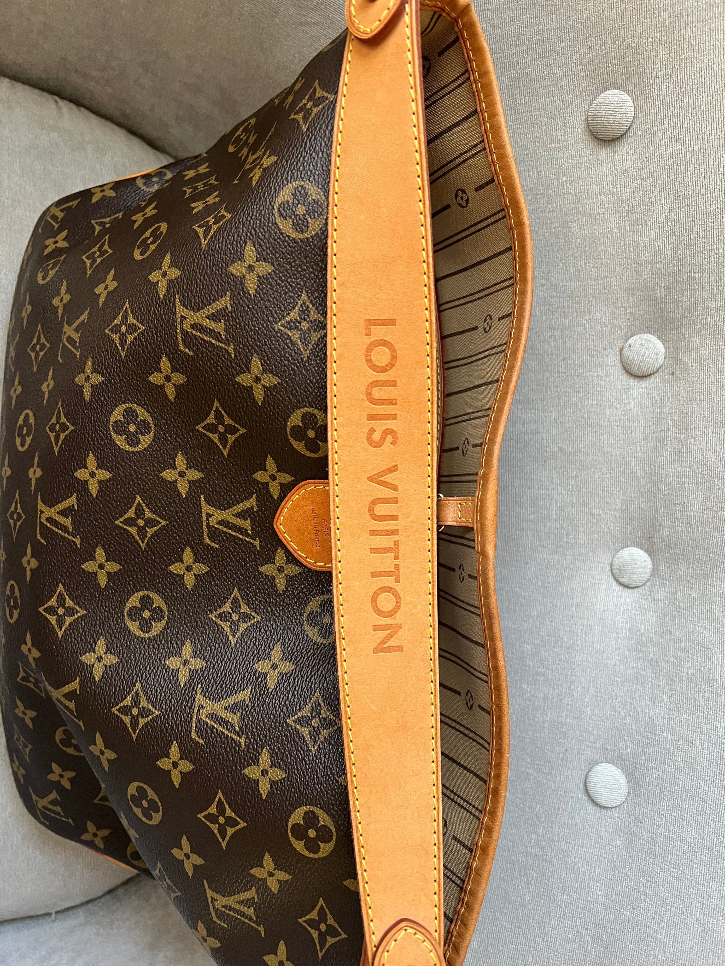 LO-LV bags 2098