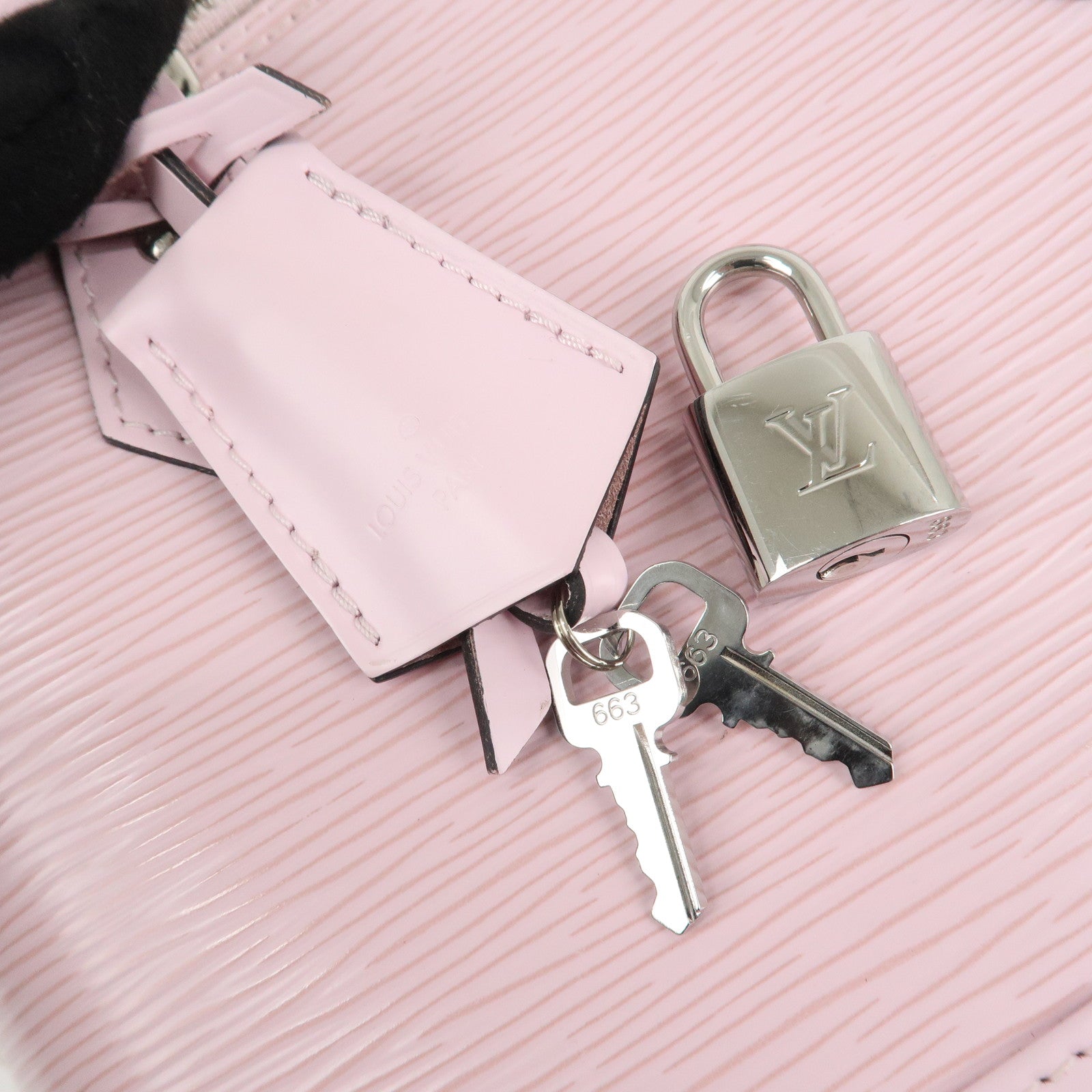 LO-LV bags 3952