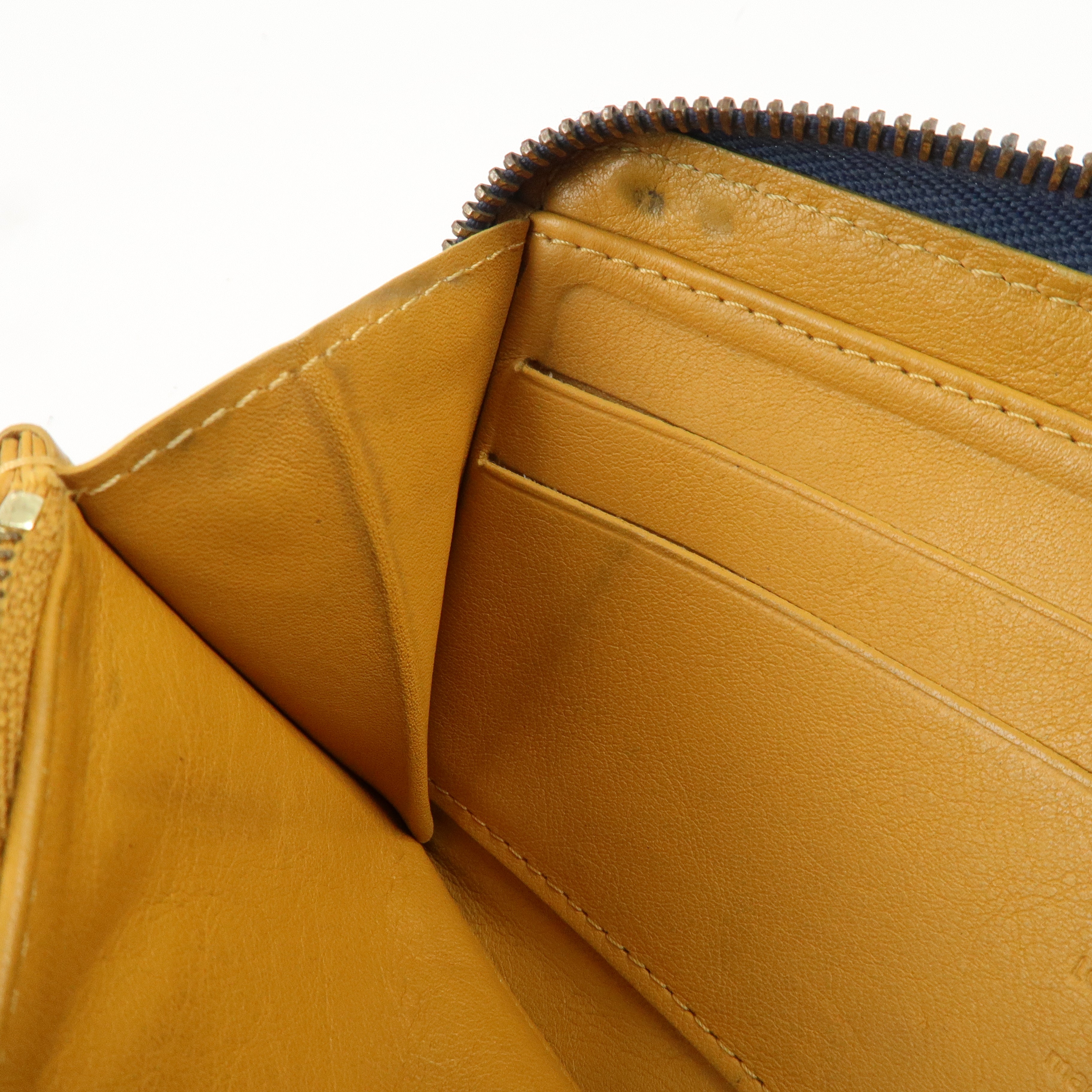 LO-LV bags 4089