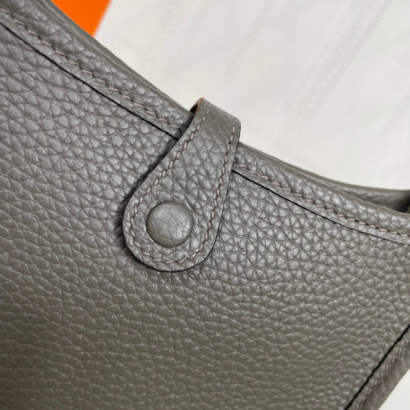 LO - HRMS DESIGNER BAGS - WOMEN BAGS - 939