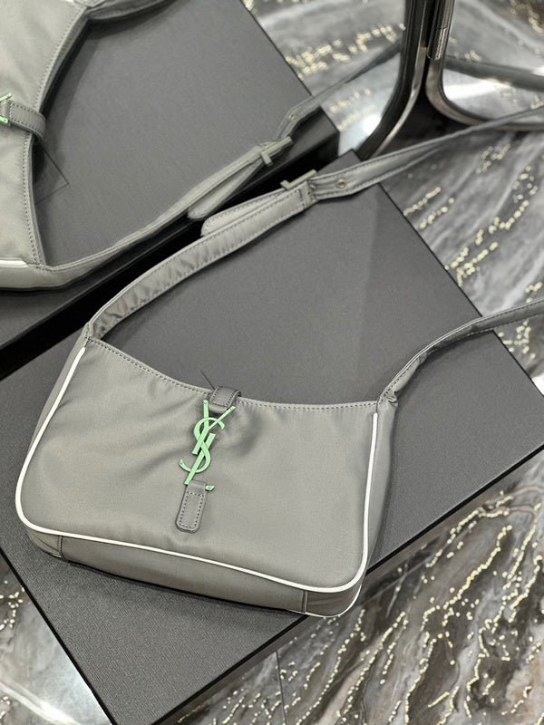 BB - YSL Bag - 1922