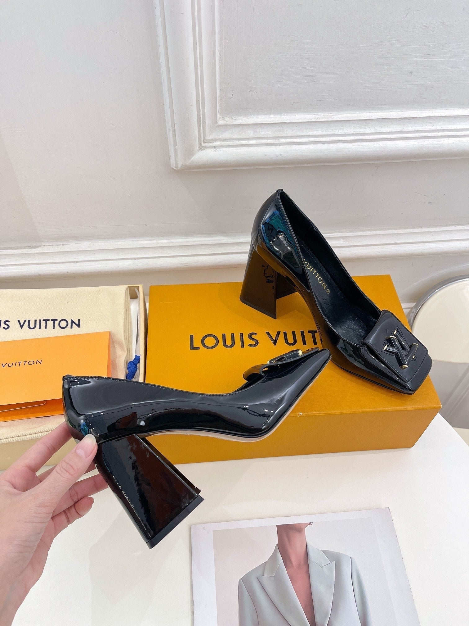 LO-LV bags 3398