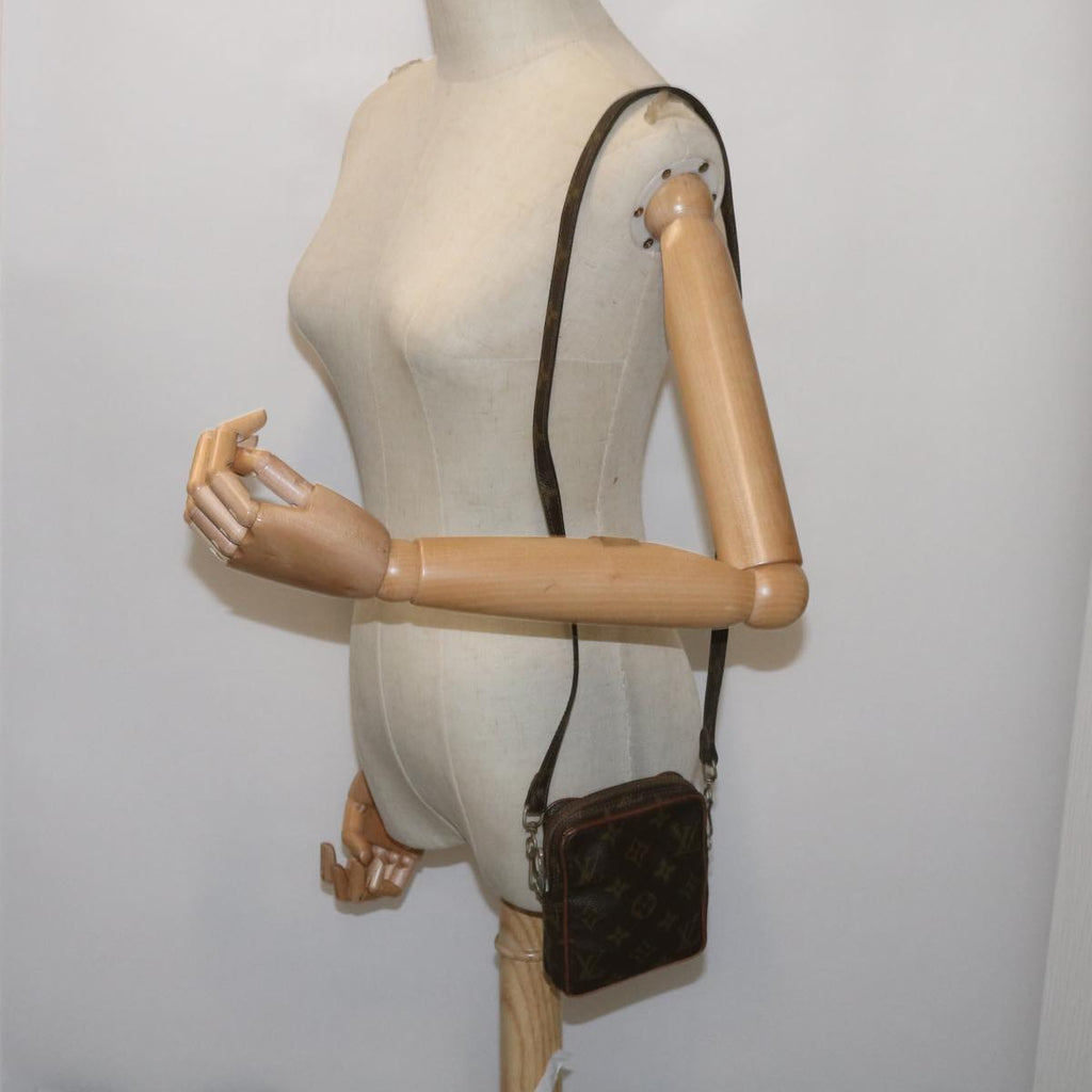 LO-LV bags 2047