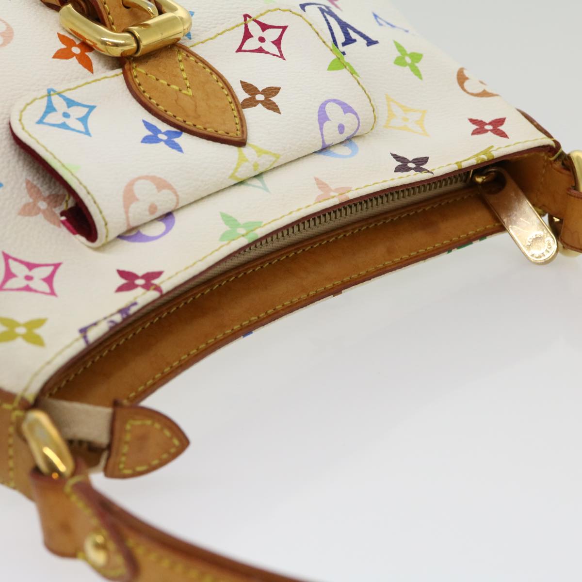 LO-LV bags 7006