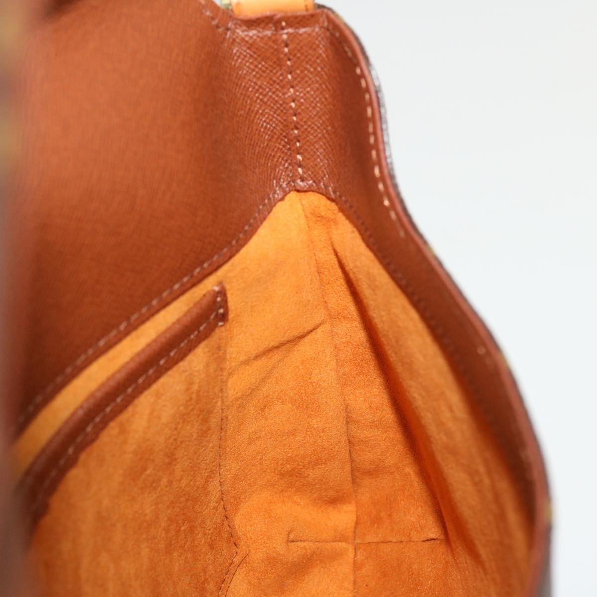 LO-LV bags 6592