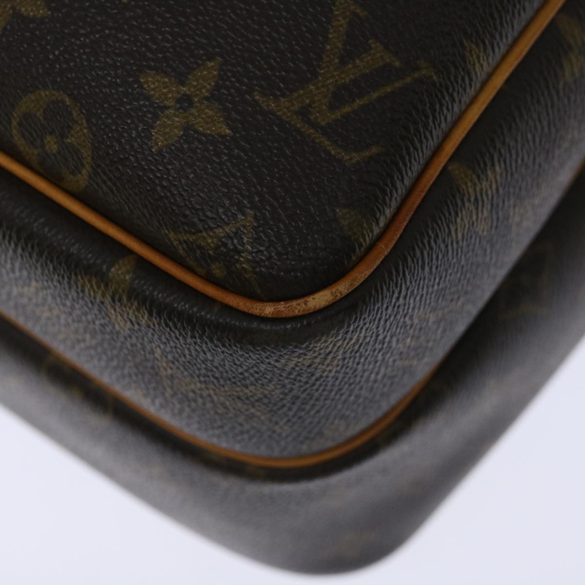 LO-LV bags 6624
