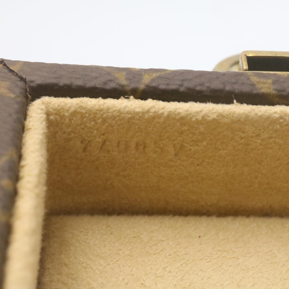 LO-LV bags 6843