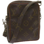 LO-LV bags 2047