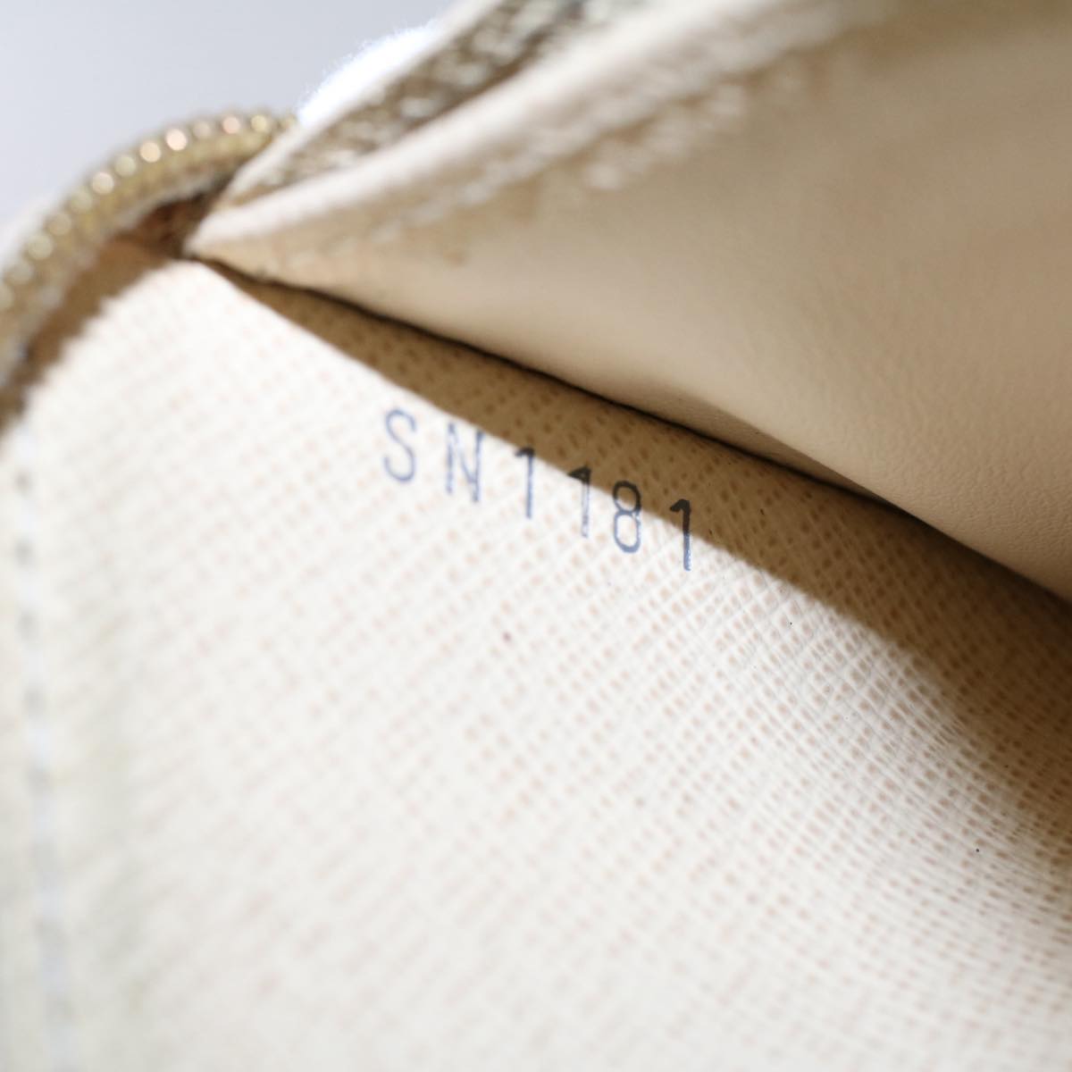 LO-LV bags 3021