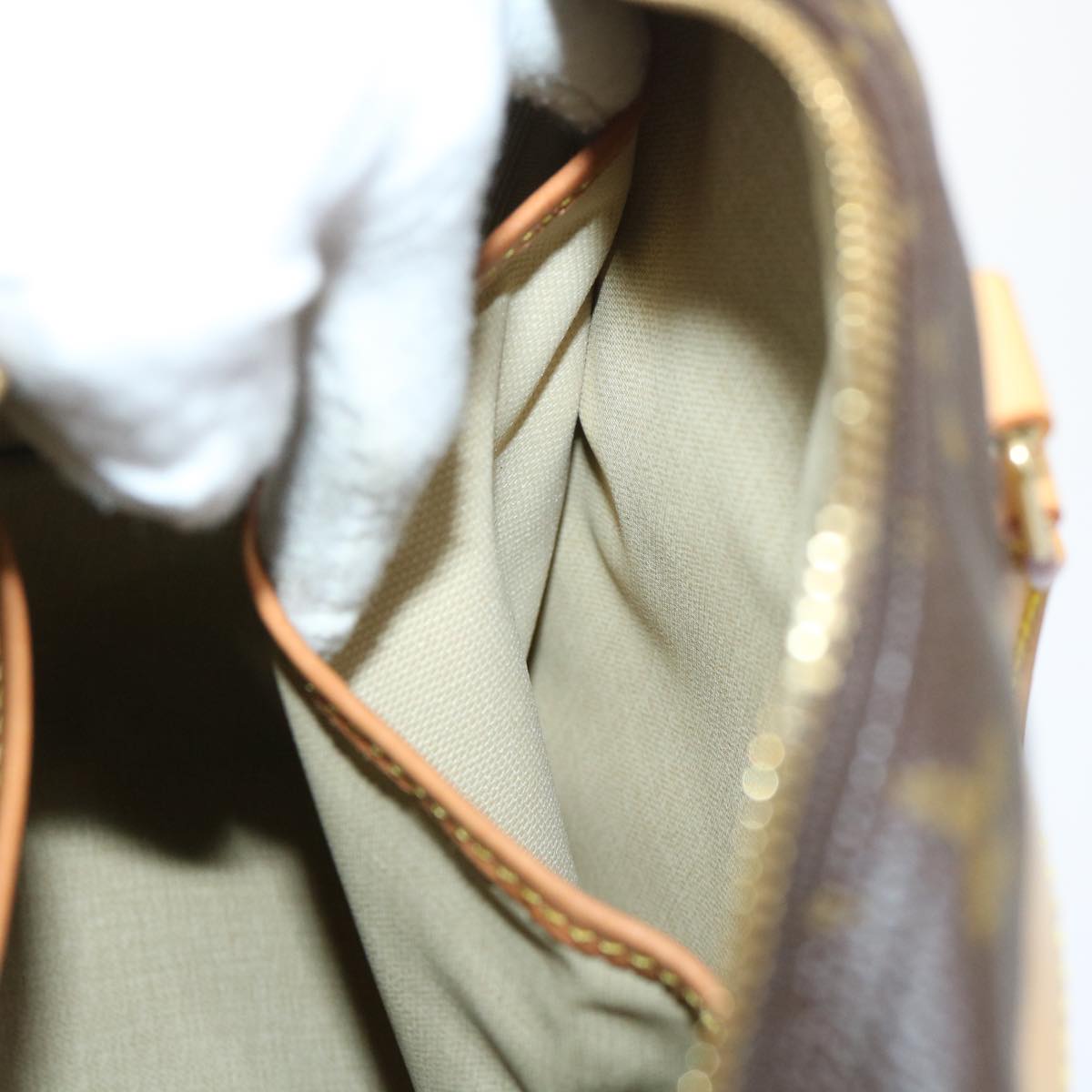 LO-LV bags 2081