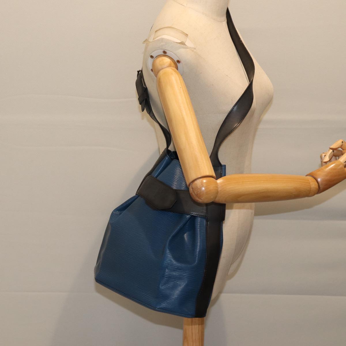 LO-LV bags 6640