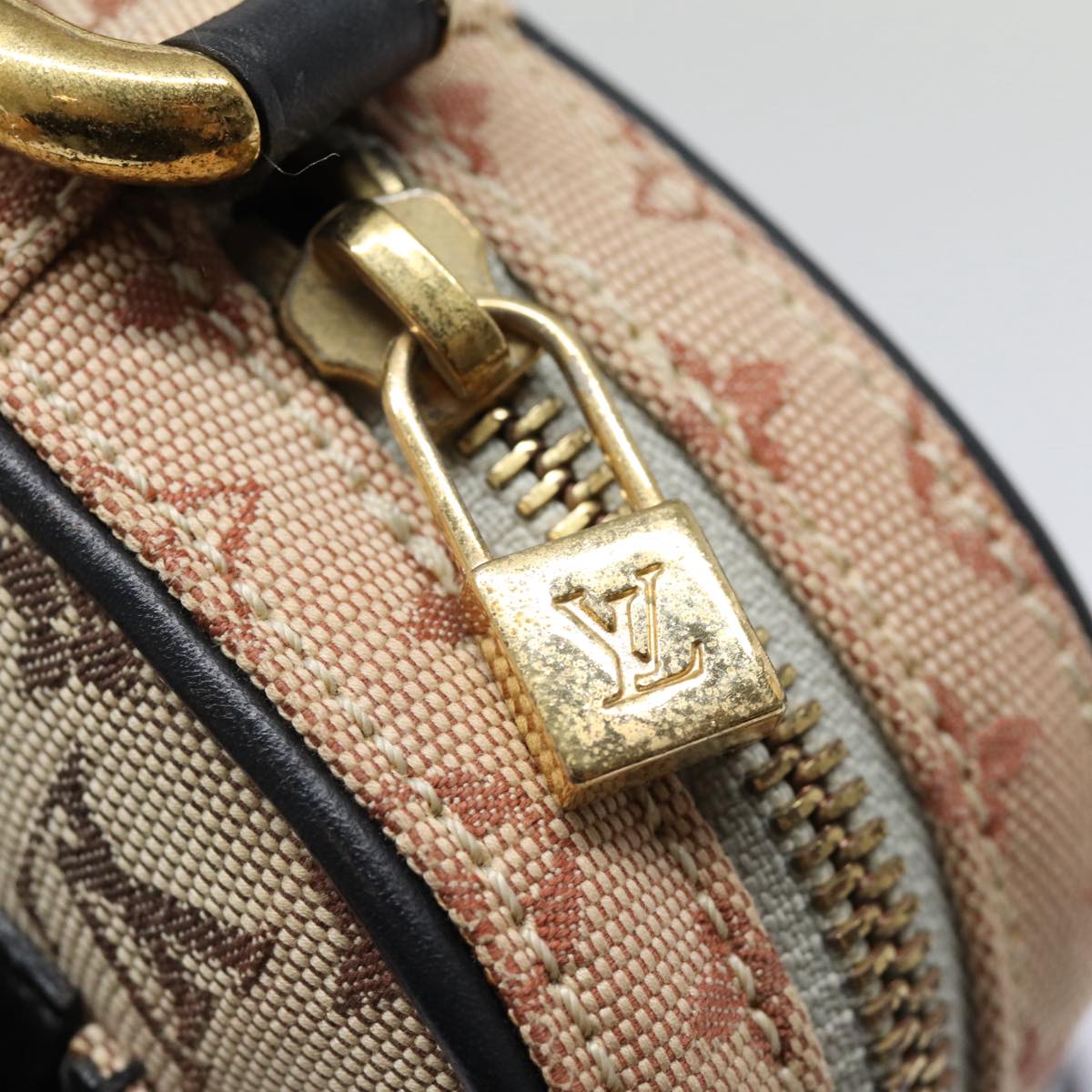 LO-LV bags 6242