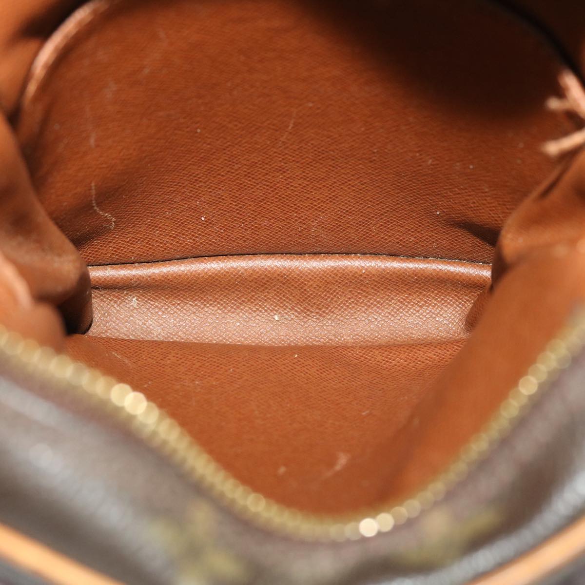LO-LV bags 2049