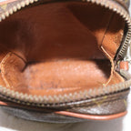 LO-LV bags 2047