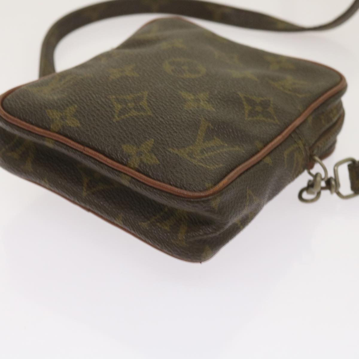 LO-LV bags 2047